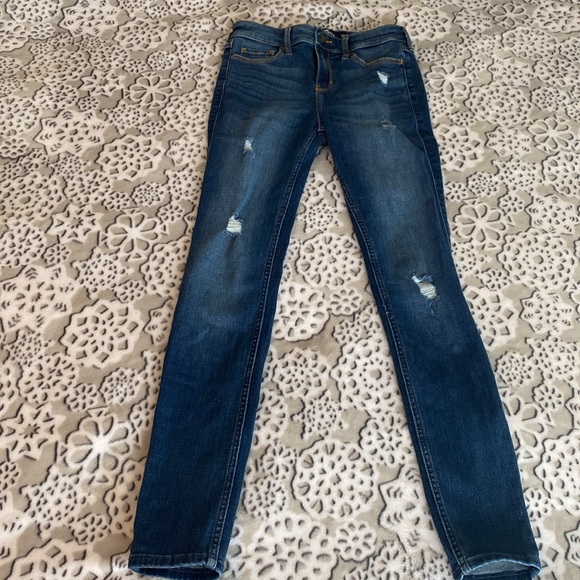 HOLLISTER Mid-Rise Super Skinny Jeans - Picture 2 of 5